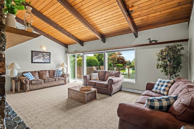 4 of 49 - 1923 Nicholas Rd, Central Saanich, BC