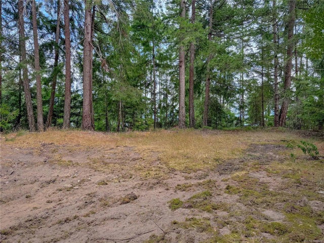 4 of 17 - 815 Buttercup Rd, Gabriola Island, BC