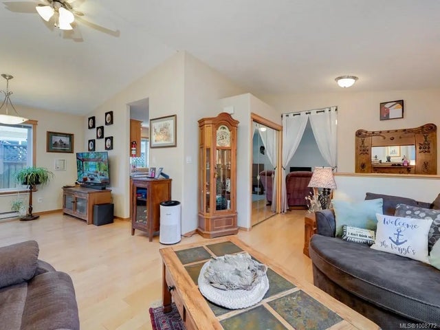 4 of 27 - 7570 Tetayut Rd 47, Central Saanich, BC