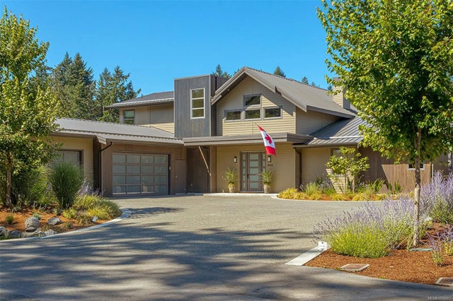 1 of 52 - 10830 Derrick Rd, North Saanich, BC