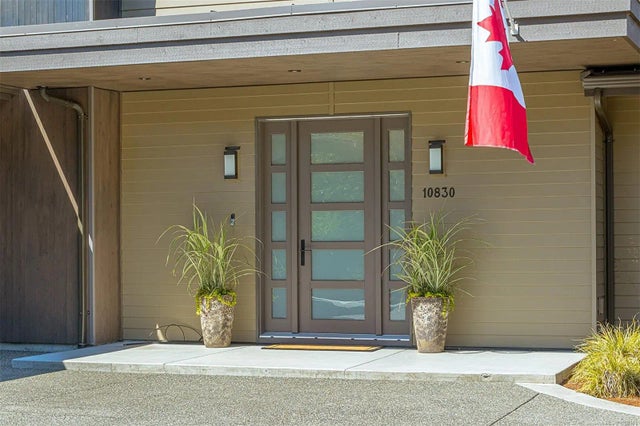 3 of 52 - 10830 Derrick Rd, North Saanich, BC