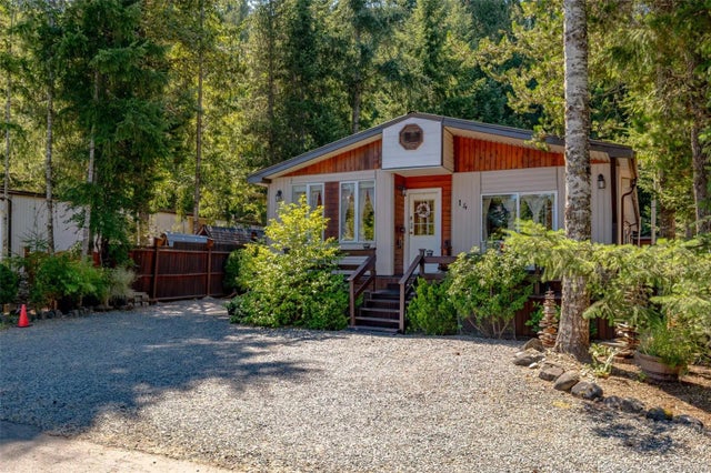 1 of 76 - 2130 Errington Rd 14, Errington, BC