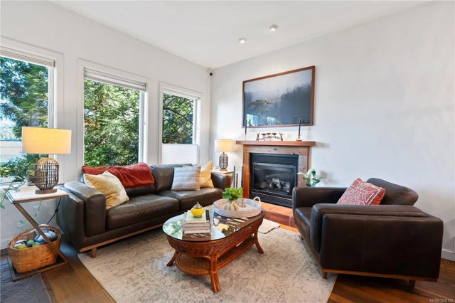 2 of 27 - 1971 Harbour Dr 208, Ucluelet, BC