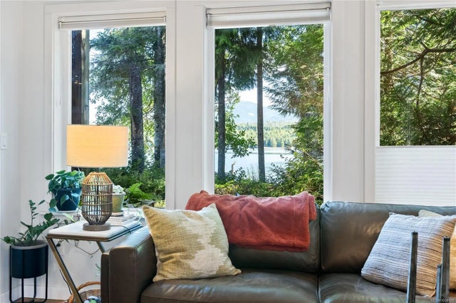 3 of 27 - 1971 Harbour Dr 208, Ucluelet, BC