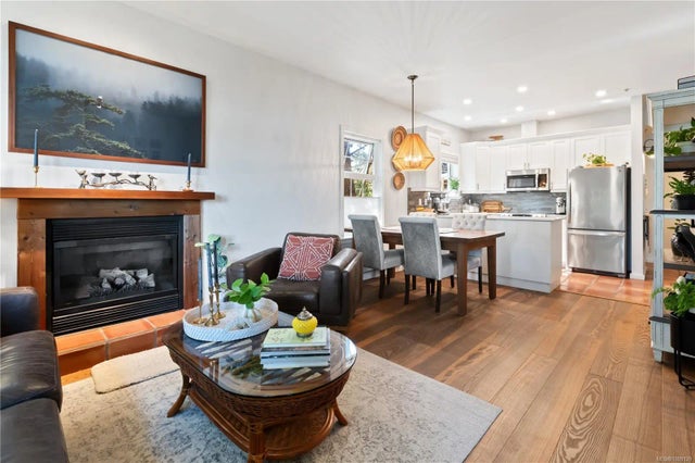 4 of 27 - 1971 Harbour Dr 208, Ucluelet, BC