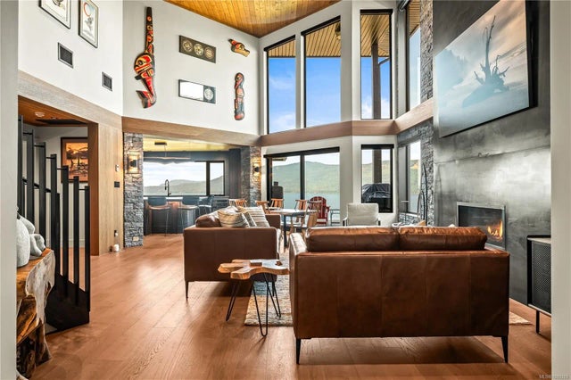 1 of 74 - 553 Marine View, Cobble Hill, BC