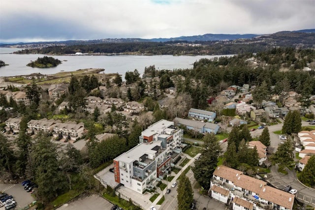 1 of 29 - 1450 Glentana Rd 413, View Royal, BC