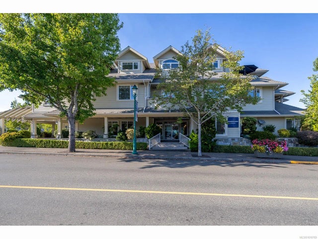 2 of 20 - 193 Second Ave 201, Qualicum Beach, BC