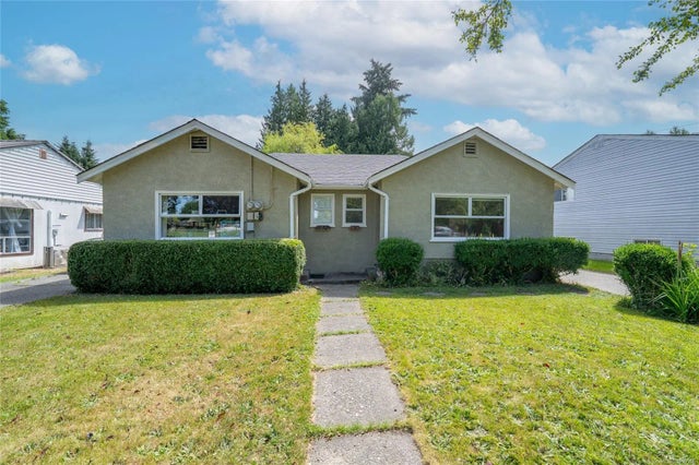 2 of 33 - 130 & 132 Beech Ave, Duncan, BC