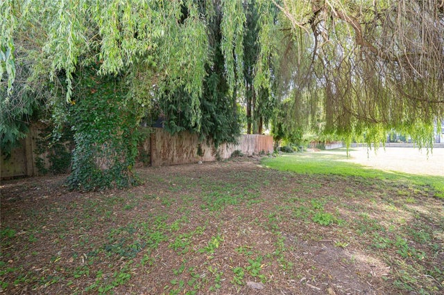 5 of 33 - 130 & 132 Beech Ave, Duncan, BC