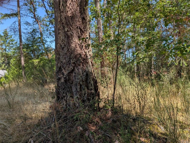 2 of 5 - Lt 51 Commodore Way, Gabriola Island, BC