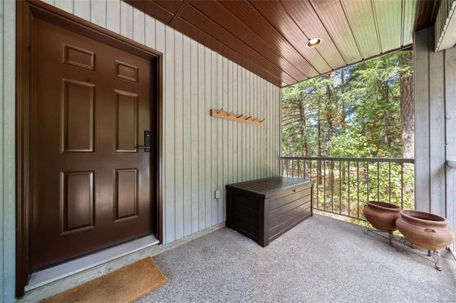 3 of 40 - 1618 Davies Rd, Highlands, BC