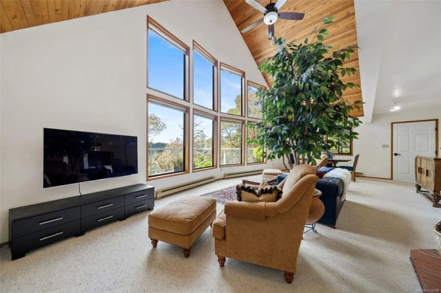 5 of 40 - 1618 Davies Rd, Highlands, BC