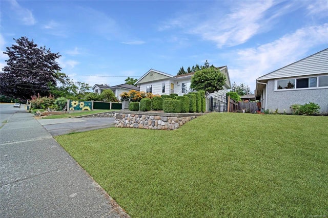 2 of 44 - 4965 Leslie Ave, Port Alberni, BC