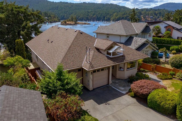 2 of 46 - 7064 Brentwood Dr, Central Saanich, BC