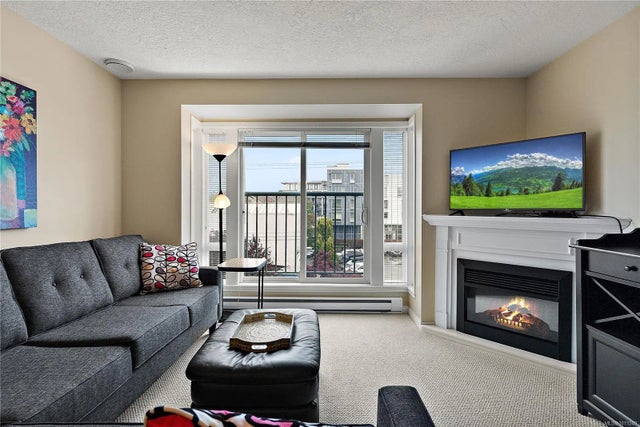 2 of 23 - 9840 Fifth St 302, Sidney, BC