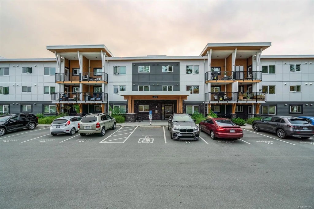 4810 Cedar Ridge Pl 309, Nanaimo