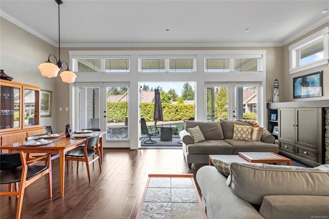 2 of 58 - 5251 Island Hwy 43, Qualicum Beach, BC