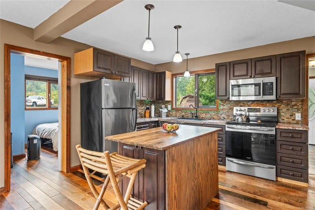 2 of 50 - 2975 Thorpe Rd, Qualicum Beach, BC