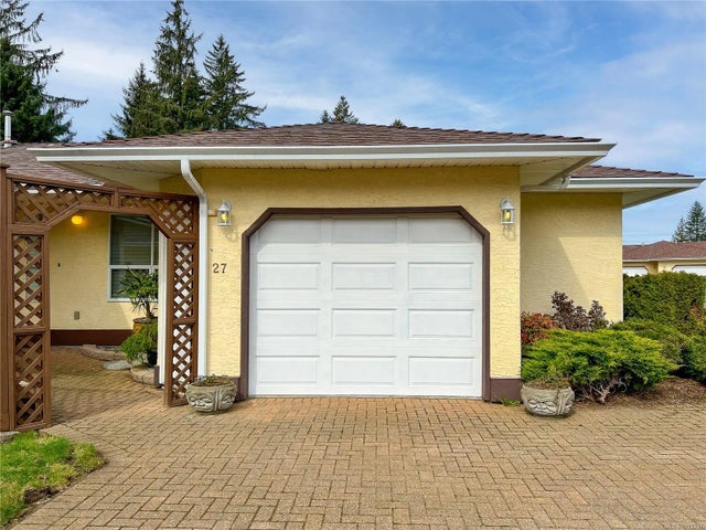 4 of 58 - 605 Rockland Rd 27, Campbell River, BC