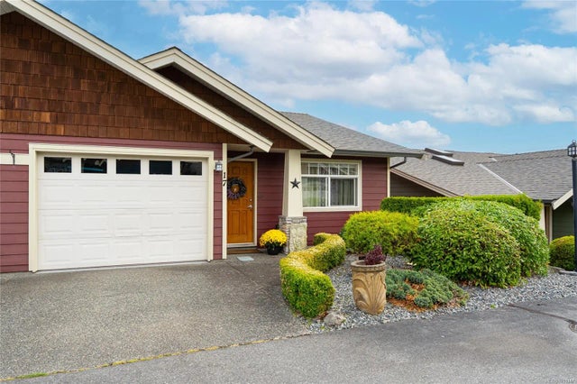 1 of 32 - 332 Belaire St 17, Ladysmith, BC