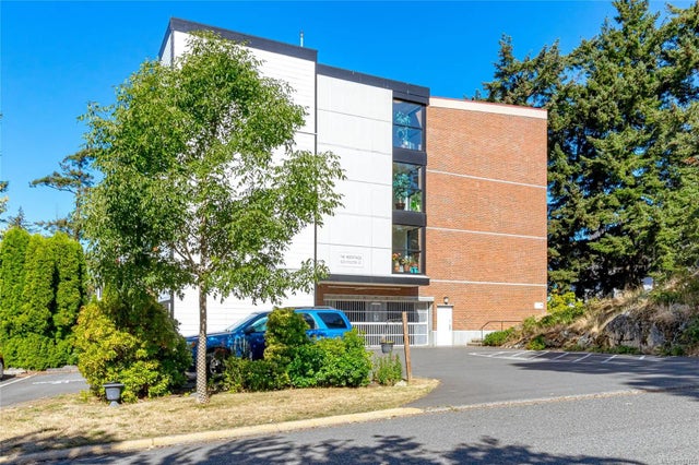 2 of 36 - 520 Foster St 205, Esquimalt, BC