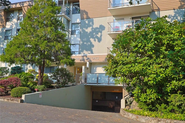 4 of 35 - 2125 Oak Bay Ave 201, Oak Bay, BC