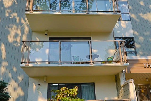 5 of 35 - 2125 Oak Bay Ave 201, Oak Bay, BC