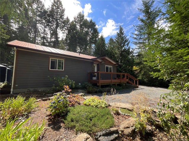 4 of 19 - 319 Malaspina Dr, Gabriola Island, BC