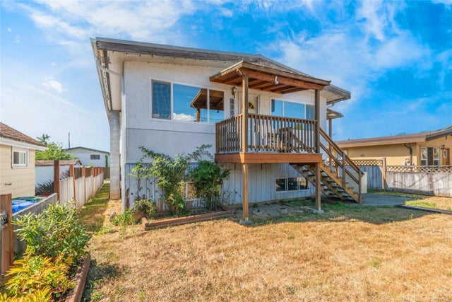 1 of 17 - 4864 David St, Port Alberni, BC