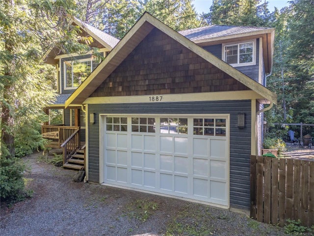 1 of 31 - 1887 St. Jacques Blvd, Ucluelet, BC