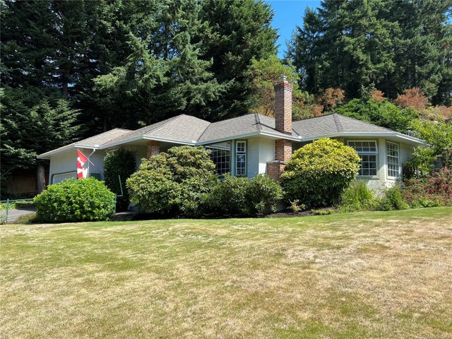 1 of 36 - 10915 Prentice Pl, North Saanich, BC