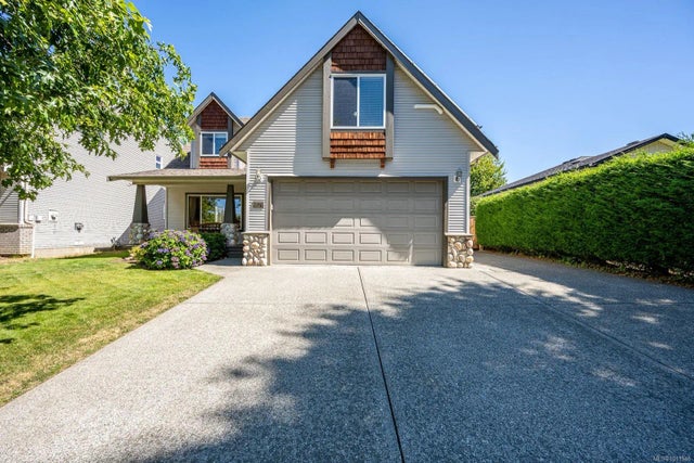 1 of 48 - 2190 Stirling Pl, Courtenay, BC