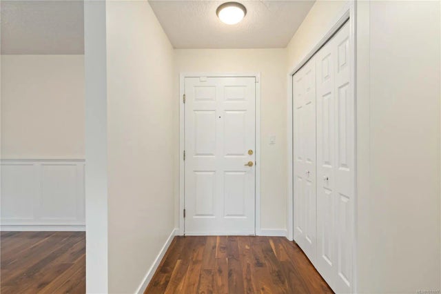 4 of 32 - 9945 Fifth St 205, Sidney, BC