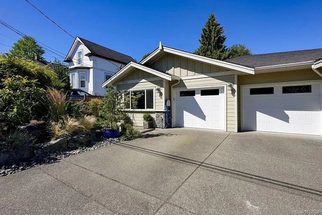 3 of 71 - 9906 Maple St, Chemainus, BC