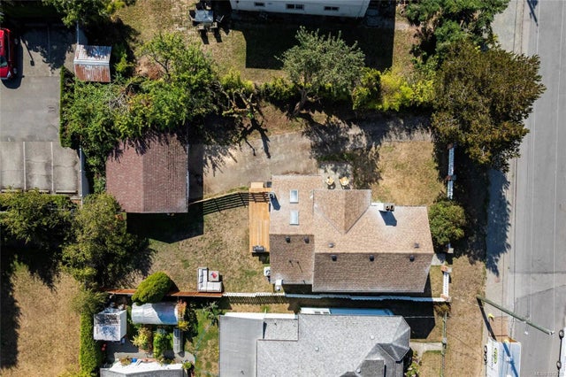 2 of 45 - 3223 Irma St, Saanich, BC