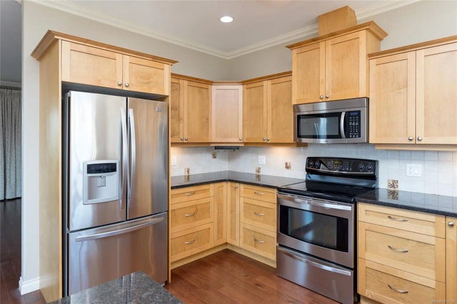 5 of 41 - 2435 Orchard Ave, Sidney, BC