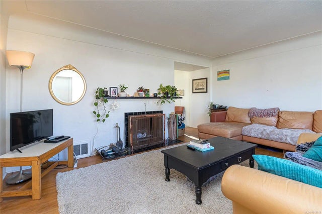 5 of 39 - 1149 Bewdley Ave, Esquimalt, BC