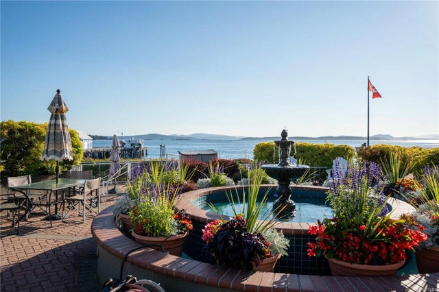 3 of 56 - 2550 Bevan Ave 202, Sidney, BC