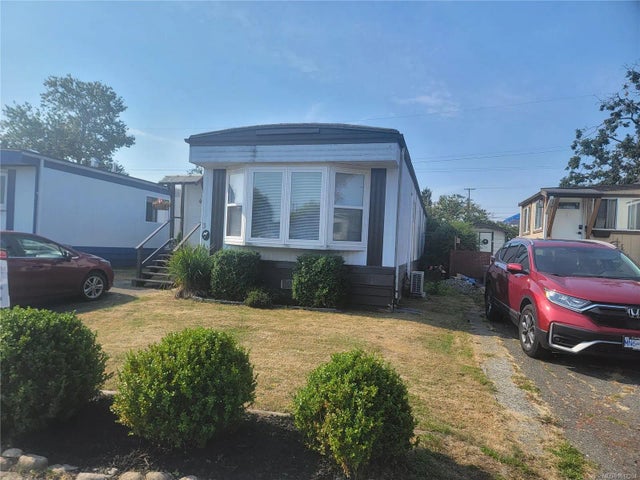 2 of 20 - 1498 Admirals Rd 3, View Royal, BC