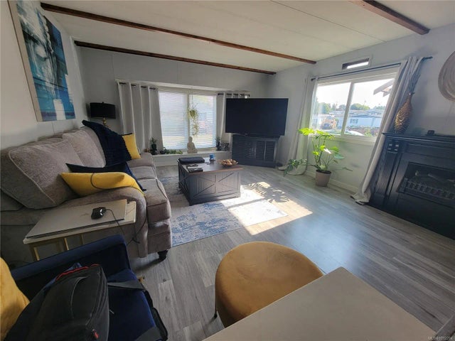 5 of 20 - 1498 Admirals Rd 3, View Royal, BC