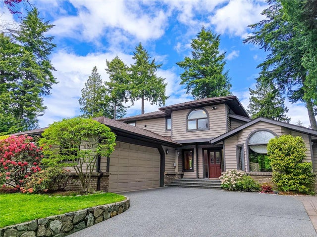 2 of 43 - 4971 Highgate Rd, Saanich, BC