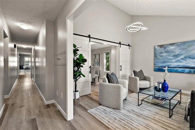 3 of 46 - 970 Jasmine Ave, Saanich, BC