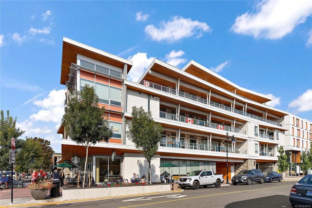 1 of 33 - 9818 Fourth St 202, Sidney, BC