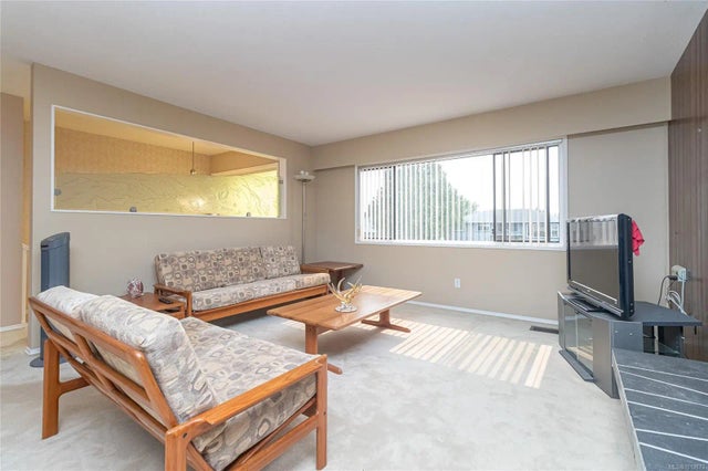 4 of 44 - 1746 Tiffin Pl, Saanich, BC