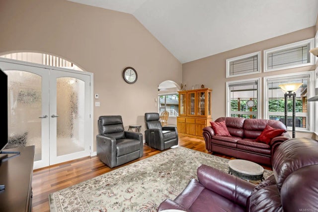 5 of 30 - 2467 Walbran Pl, Courtenay, BC