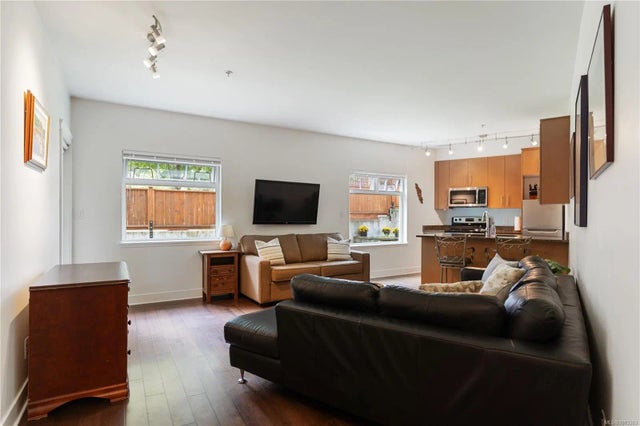 5 of 26 - 21 Conard St 110, View Royal, BC