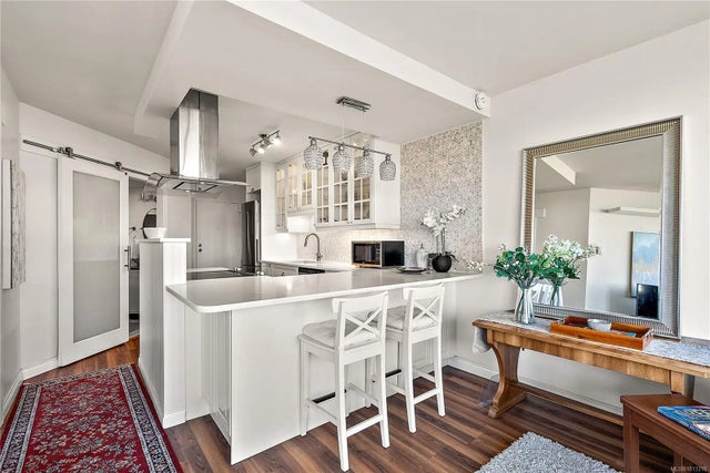 1 of 32 - 620 Toronto St 1507, Victoria, BC