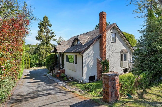 1 of 47 - 1498 Derby Rd, Saanich, BC