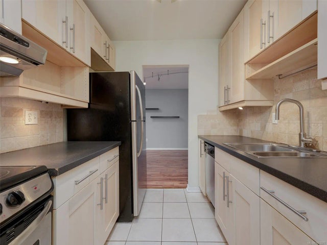 2 of 42 - 859 Carrie St 406, Esquimalt, BC